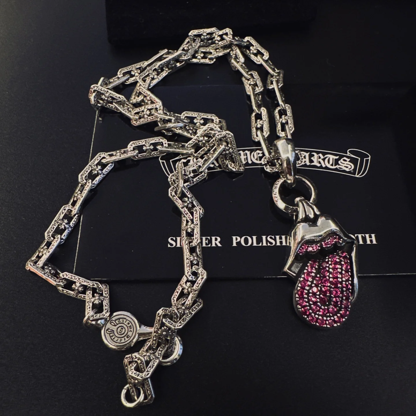 Collar Chrome Corazones Cromados