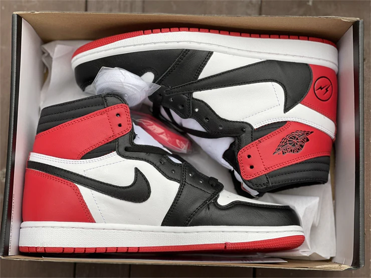Nike Air Jordan 1 Retro High OG W Satin Black Toe Red - Image 2