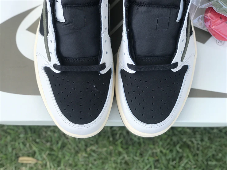 Jordan x Travis Scott

Jordan 1 low olive green - Image 2