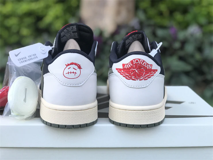 Jordan x Travis Scott

Jordan 1 low olive green - Image 5