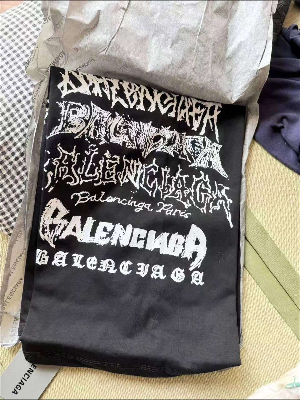 Balenciaga paris Tee - Image 6