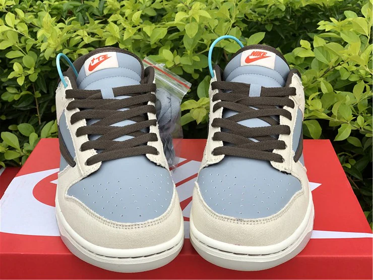 Nike Dunk Low Travis Scott x PlayStation - Image 4