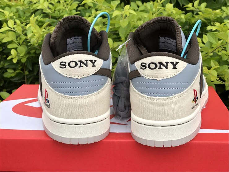 Nike Dunk Low Travis Scott x PlayStation - Image 6