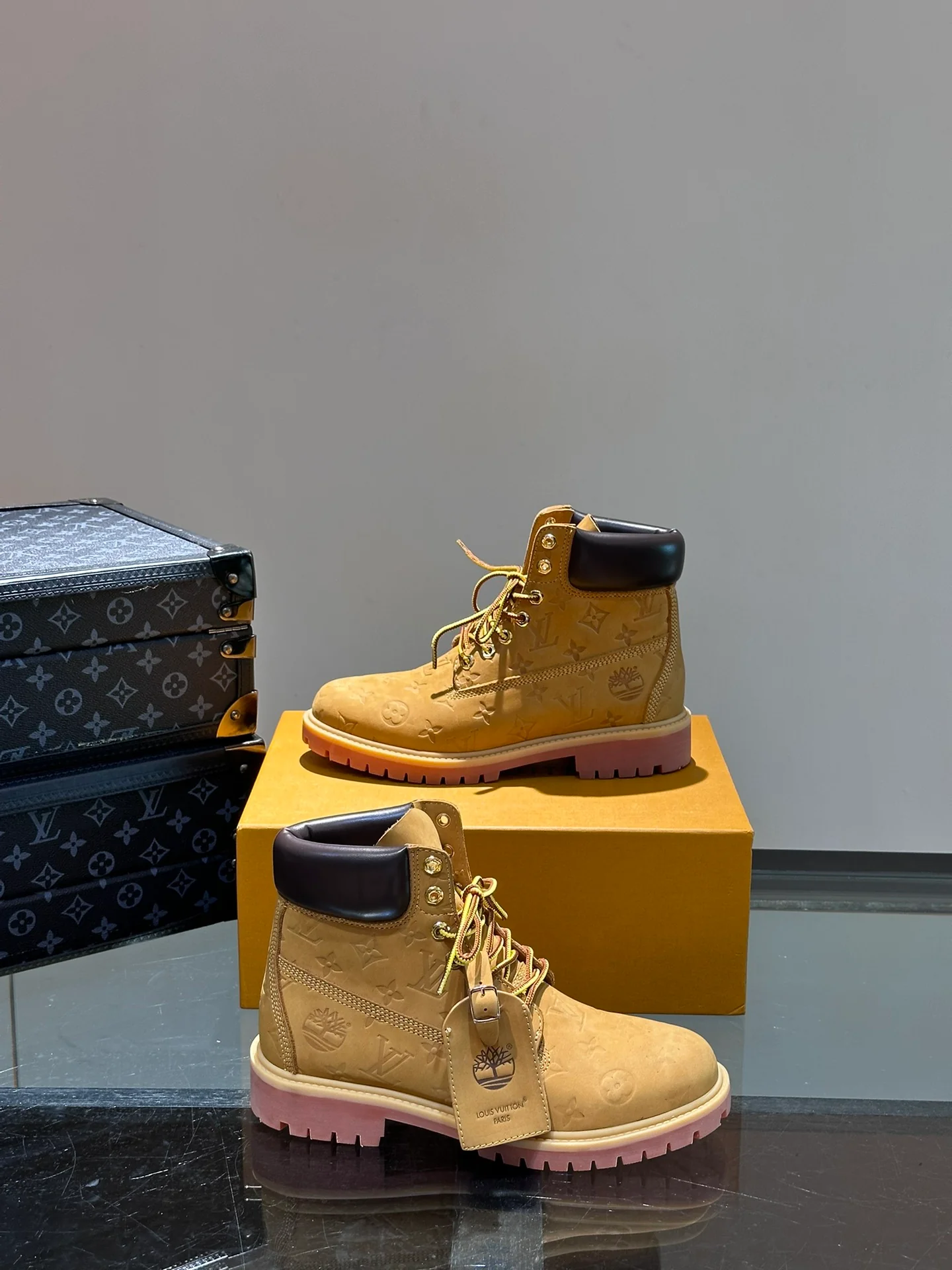 Timberland Louis Vuitton Calidad 1:1 - Image 4