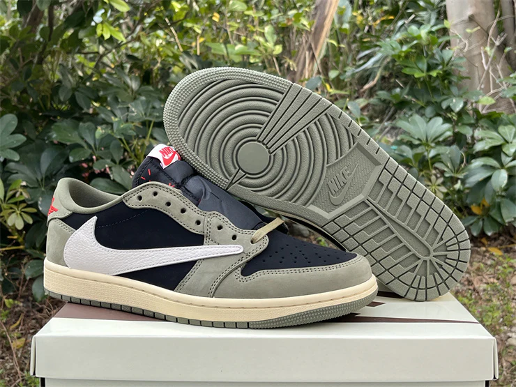 Travis Scott x Air Jordan 1 Low OG Black Sail Medium Olive - Image 3