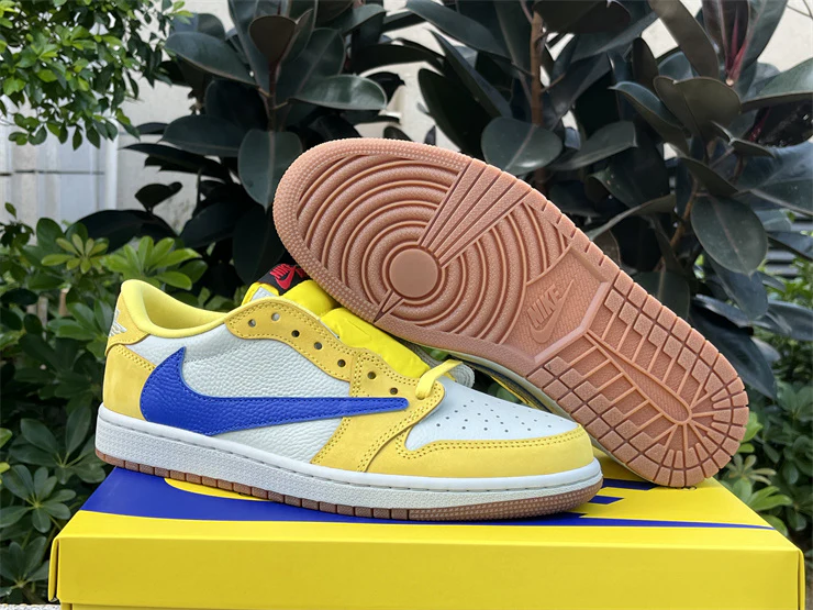 Travis Scott x Air Jordan 1 Low Canary - Image 3