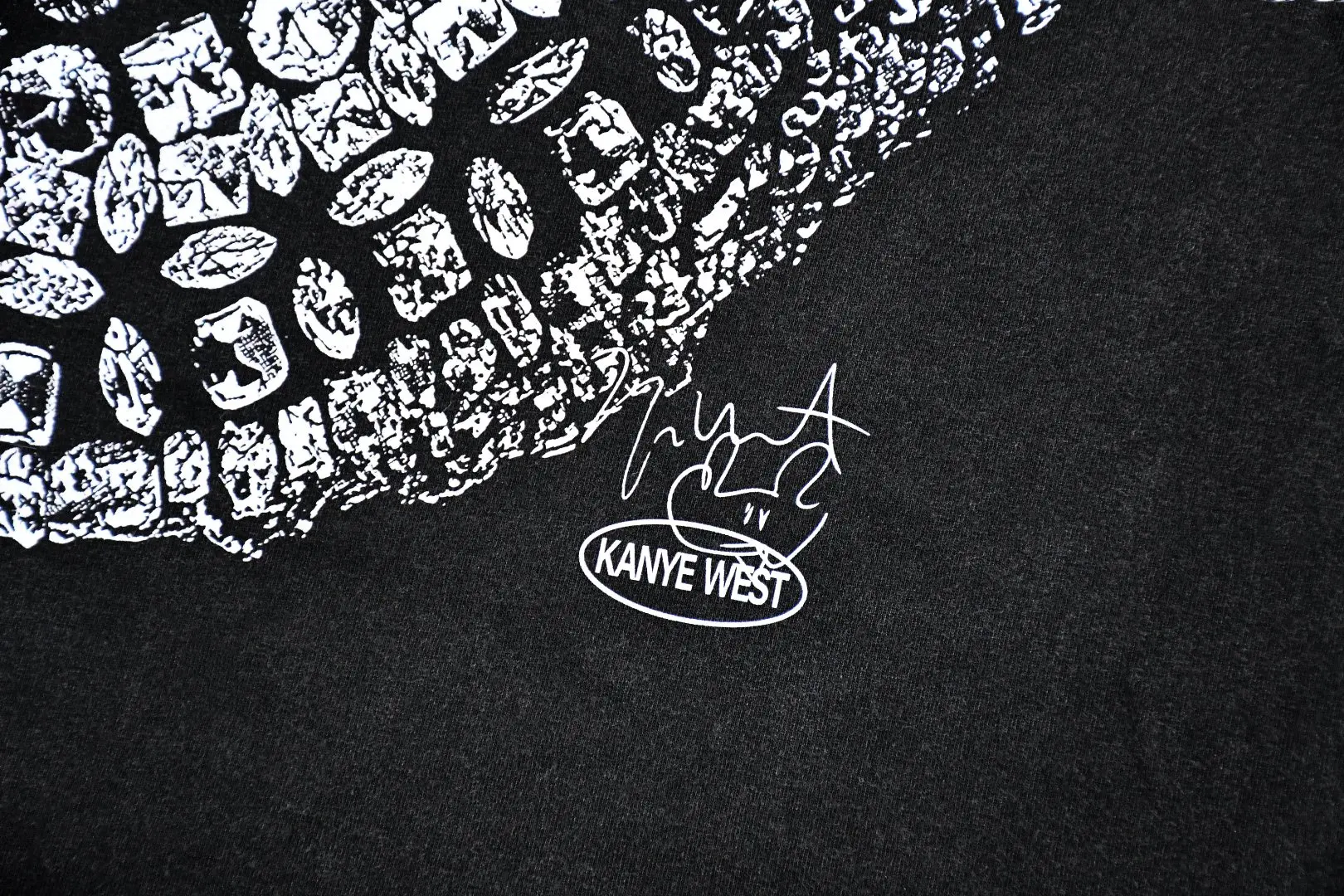 YE MARGIELAS MASK TEE - Image 3