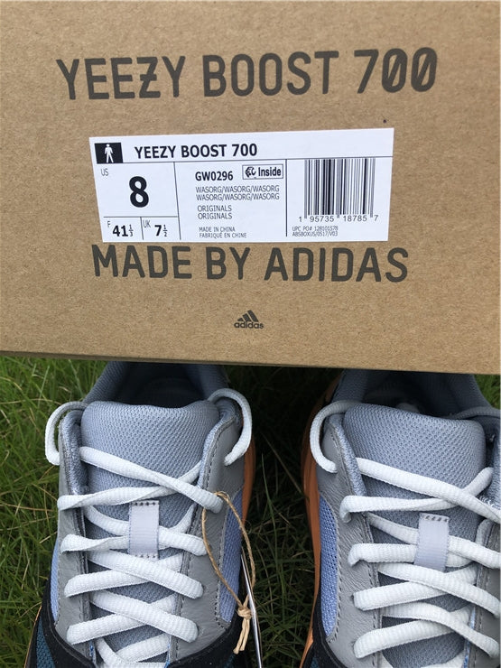Yeezy 700 - Image 4