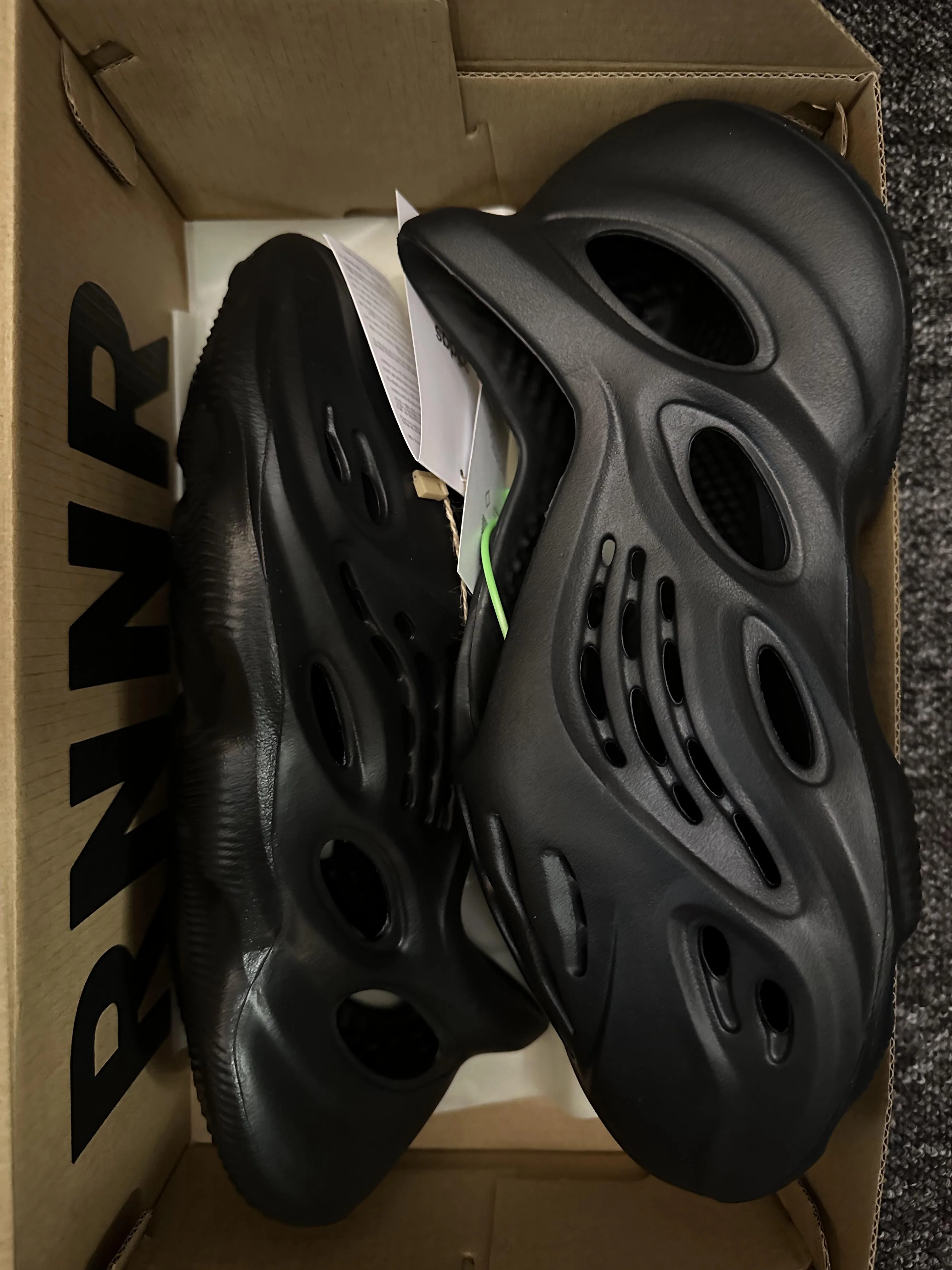Yeezy Foam Runner 1:1 (muchos modelos) - Image 2