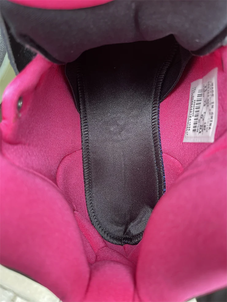 YEEZY RED OCTOBER - Image 11