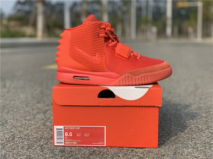 YEEZY RED OCTOBER - Image 2