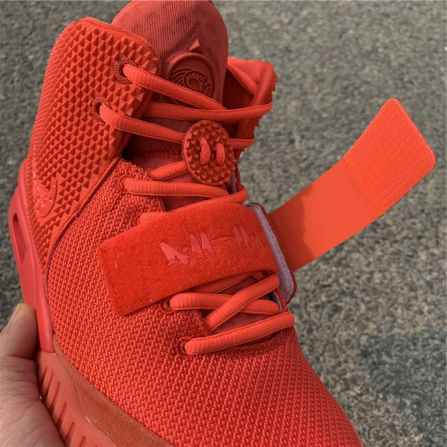 YEEZY RED OCTOBER - Image 3